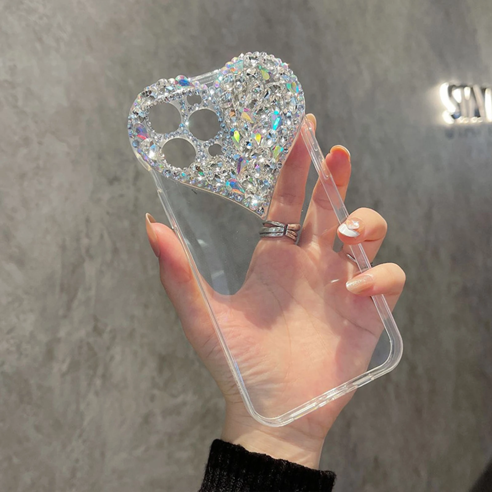 Big Love Heart Clear Phone Case for iPhone 14 Pro Max Plus 5G Soft TPU and Rhinestone Shockproof Phone Case with Pearl Bracelet