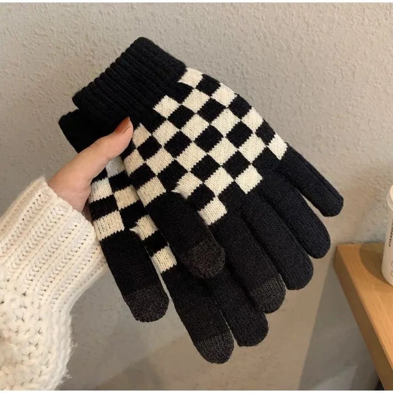 

Touch screen checkerboard split finger gloves Winter warm wool riding cold plus fleece thickened student gloves