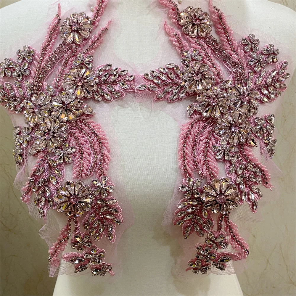 재고가 있는 라인스톤 아플리케 네크라인이 있는 패션 다양한 색상 전면 크리스탈 웨딩 칼라