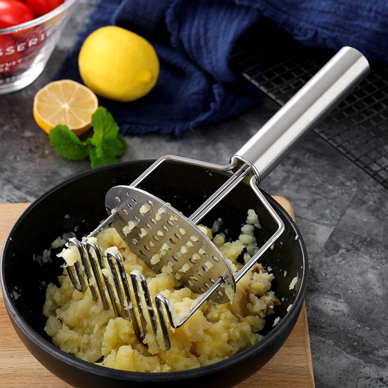 1PC Stainless Steel Potato Masher Cooked Food Smasher With Non-Slip Handle  Fruit Vegetable Smash Tool