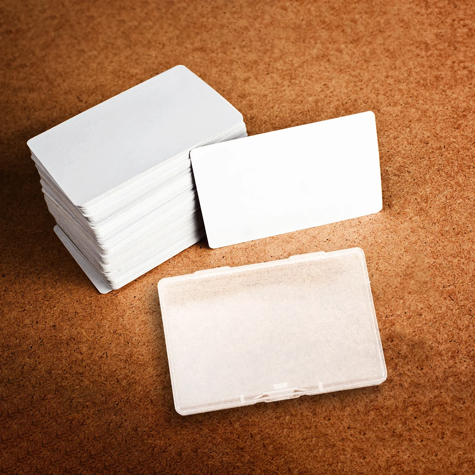 8Pcs 투명 플라스틱 명함 보관 상자 신용 카드 카드 놀이를위한 휴대용 투명 카드 홀더 케이스