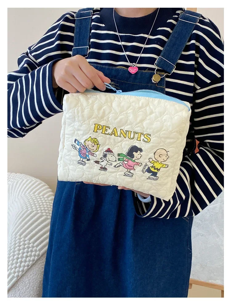 https://ae01.alicdn.com/kf/S07e8c6f0822d441abb6334f001871c480.jpg?width=750&height=989&hash=1739