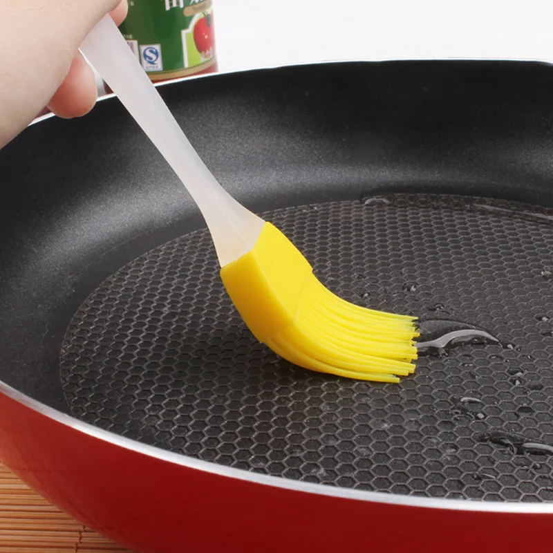 Useful Bbq Tool High Temperature Silicone Basting Oil Brush for Cake Bread Butter Baking Tools Keyboard Dust Cleaning Brush