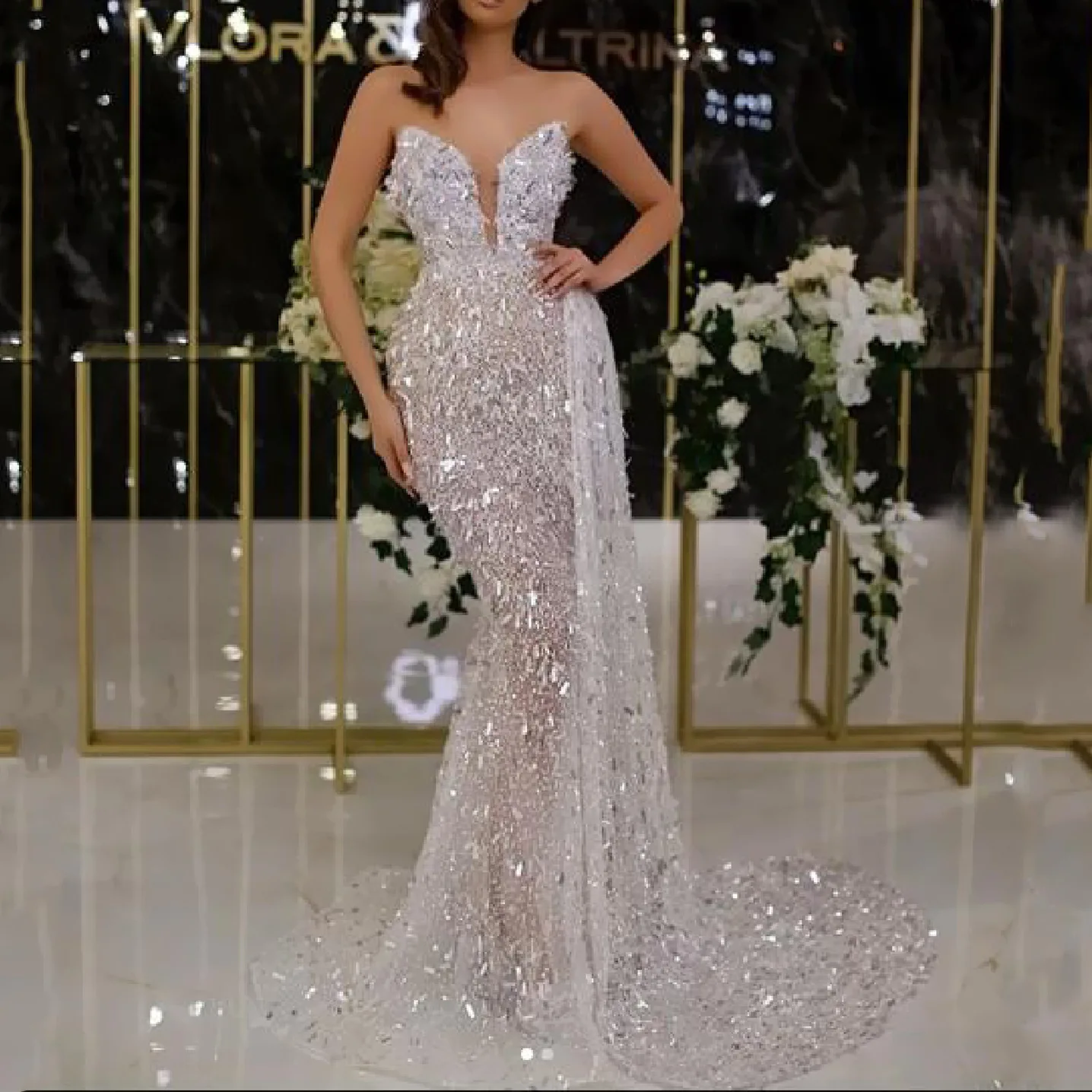 

2022 New Summer Women's Fashion Sexy Temperament Sequins Mermaid Evening Dress Sleeveless V-neck Elegant Tailing Gown