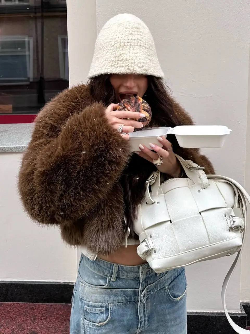 2025 Selling Autumn Winter Fluffy Fox Fur Jacket Women Thickened Warm Faux Fur Jacket Short Street Fashion Luxury Plush Jacket