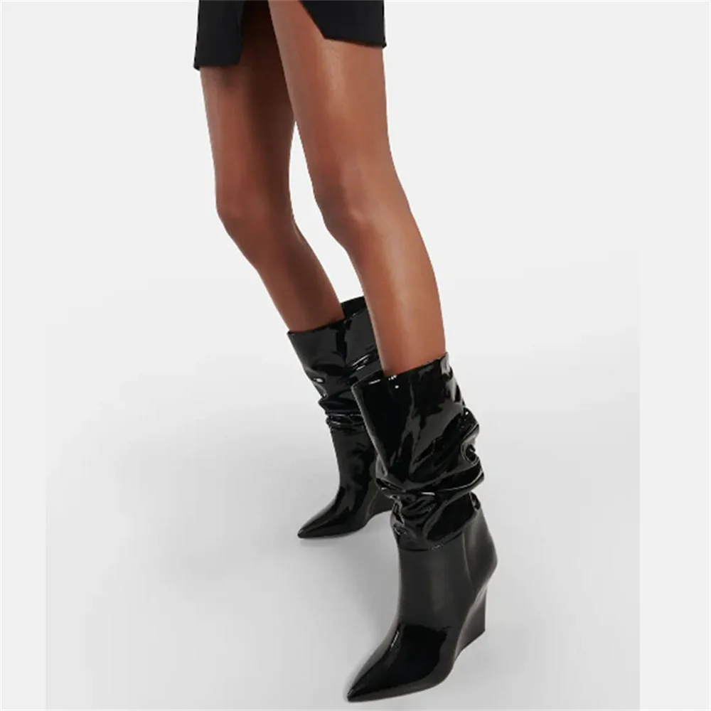 

2023 Autumn/Winter New Fashion Women's High Slipsole Pointed Toe Slip On Ankle Boot Catwalk shows Patent Leather Boots