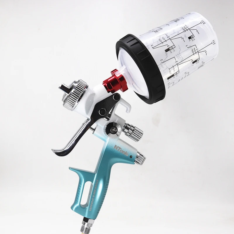 Spray Gun Nozzle 1.3 And1.8mm With 400CC Mix Tank And Adpater Car Paint Gun Varnish Paint Sprayer HVLP 4000B Air Spray Gun 3