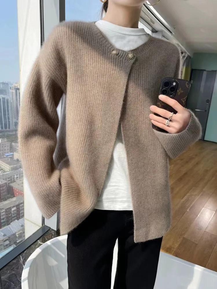 

2023 Autumn/Winter Thick fashion New Wool Heavy Industry Yuanbao Needle Cardigan Coat Women's Fashion Round Neck Top Sweater