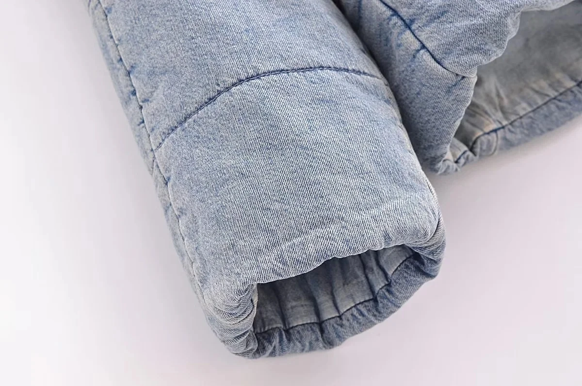 jeans extragrande, casaco quente de manga comprida,