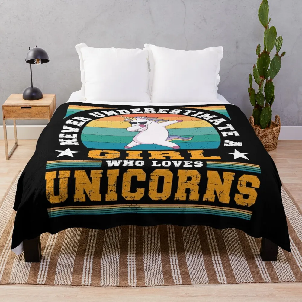 

Never Underestimate A Girl Who Loves Unicorns Throw Blanket Blanket Fluffy Sofa Blanket