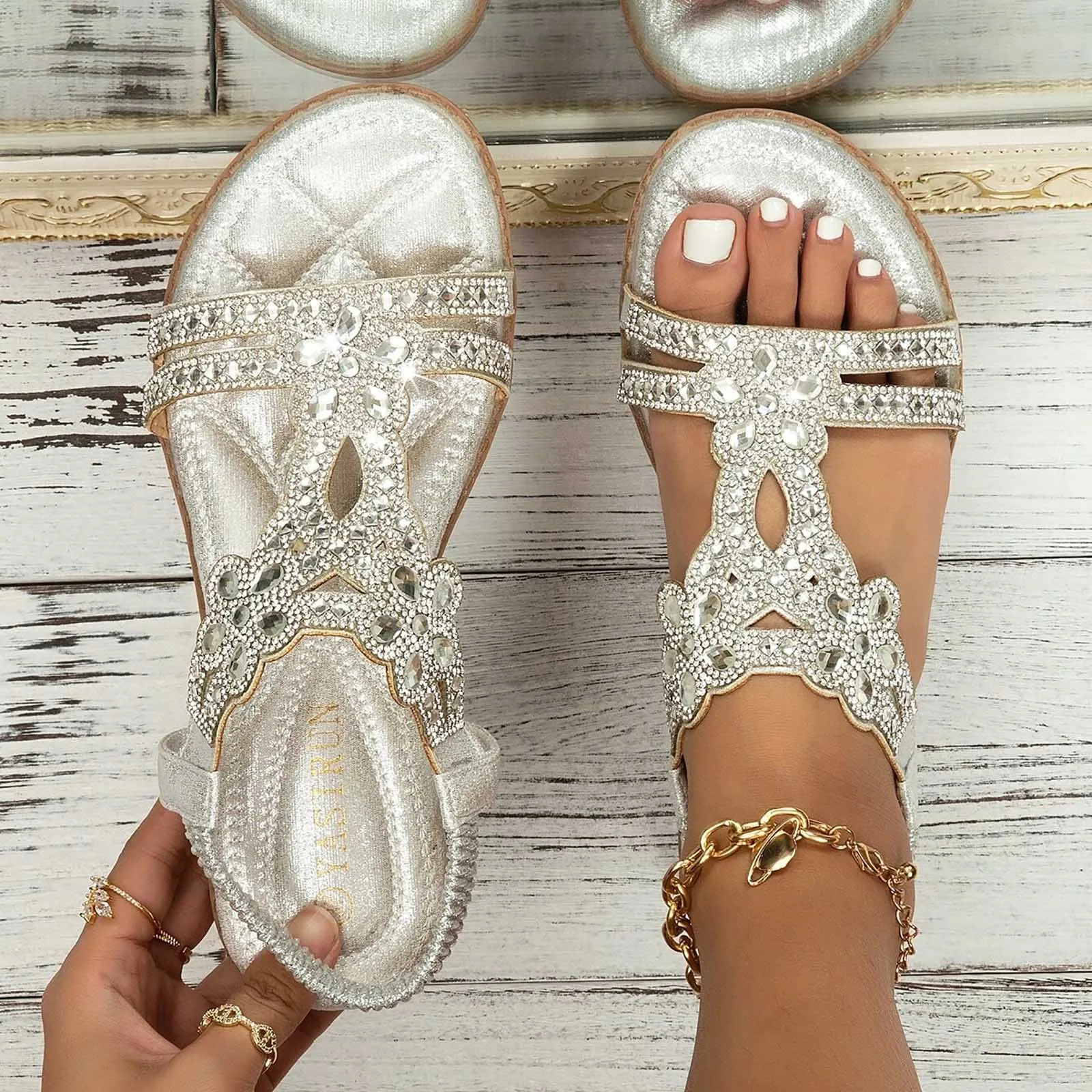 Women Crystal Floral Sandals Casual Bohemian Beach Flat Sandals Elegant Summer Female Shoes