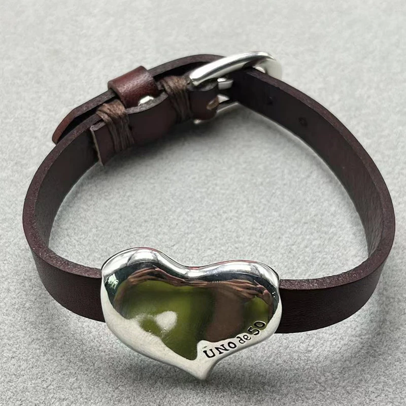 

2023 европейский и американский креативный дизайн, модный популярный кожаный браслет в форме сердца, женская бижутерия, праздничный подарок