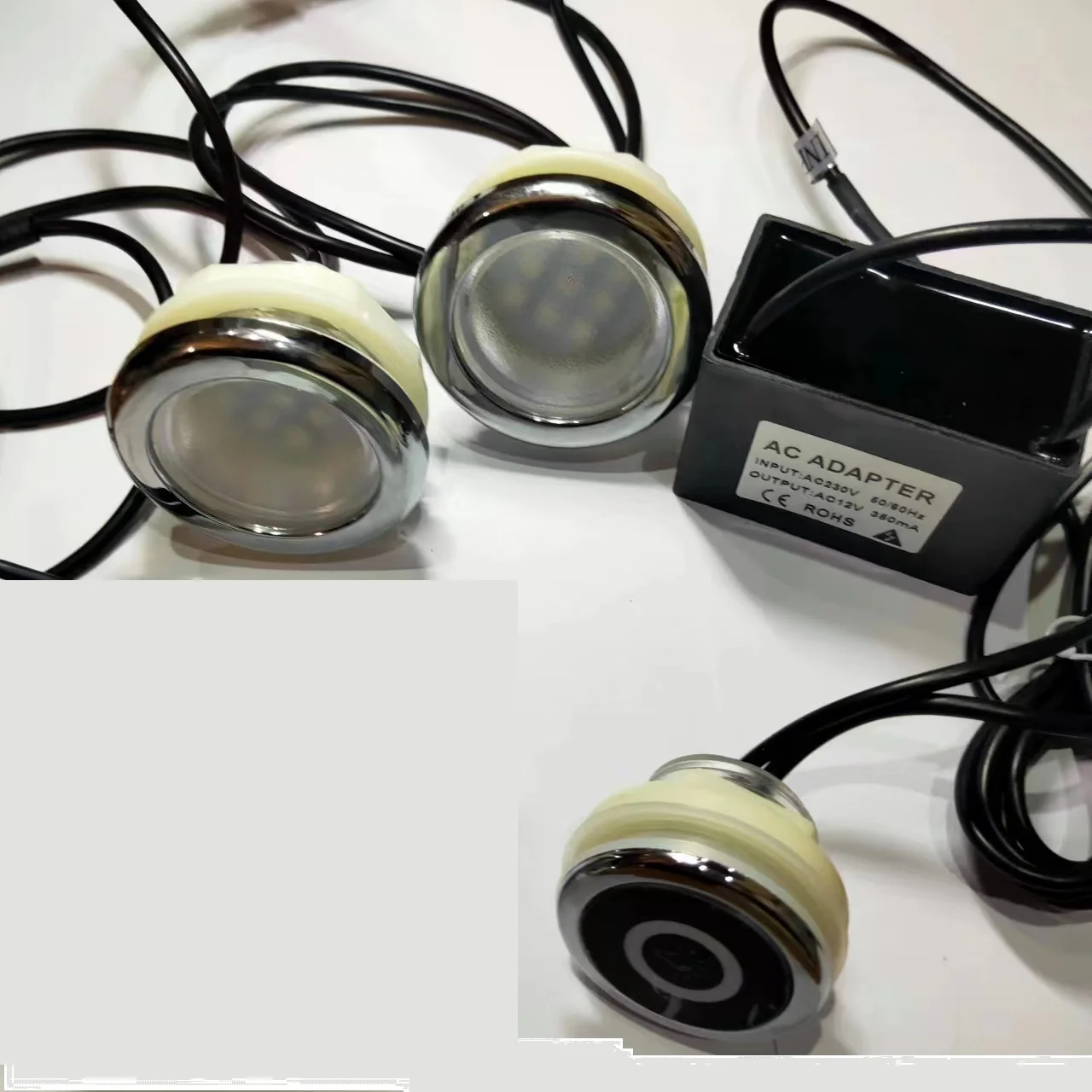 2pcs RGB LED 온수 욕조 조명 스파 월풀 램프 온수 욕조 월풀 LED 수중 핫 튜브 2 w 서리로 덥은 표면 1 컨트롤러 1 어댑터