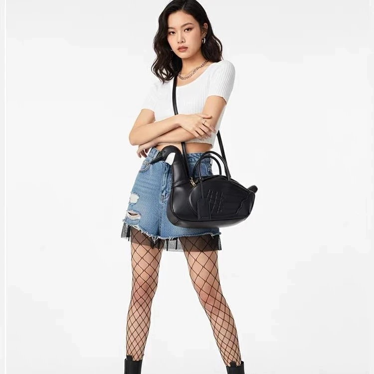 2025 New Cute Cartoon goose Shaped Handbag Ladies Creative 3D Personality Bag Fashionable Ladies Tote Bag