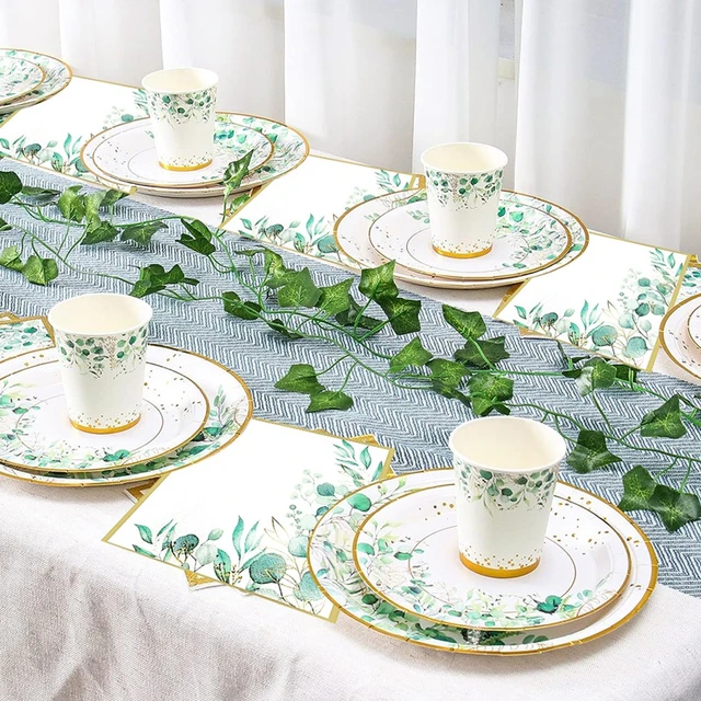 grandes assiettes blanche à pois papier bleu pour votre fête