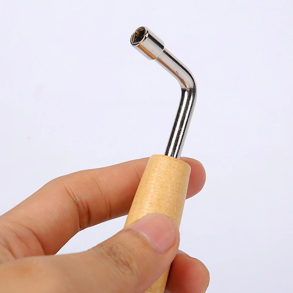 Stimmgerät für Lyra-Harfen, entwickelt für direkten Einsatz mit 4-mm-Stimmwirbelköpfen, die häufig bei zeitgenössischen und historischen Repliken verwendet werden. – Detail 11