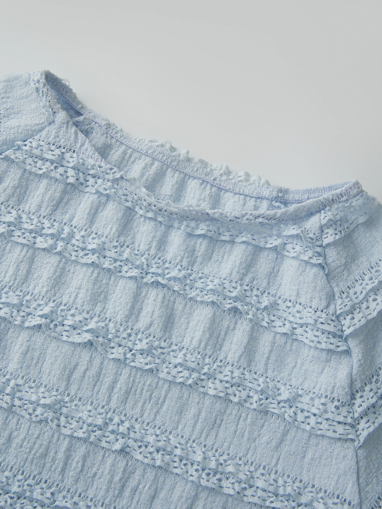 Women s Stylish 2 Piece Set with Short Sleeve Textured Ruffle Lace Tops and Matching Shorts for Casual Streetwear Fashion