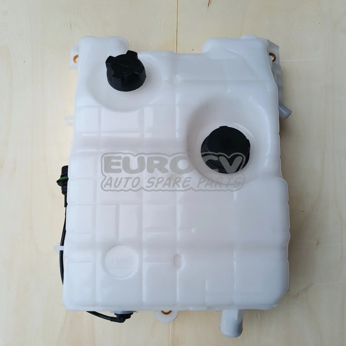 Spare Parts for Renault Trucks RTE 7420828416 Coolant Expansion Tank