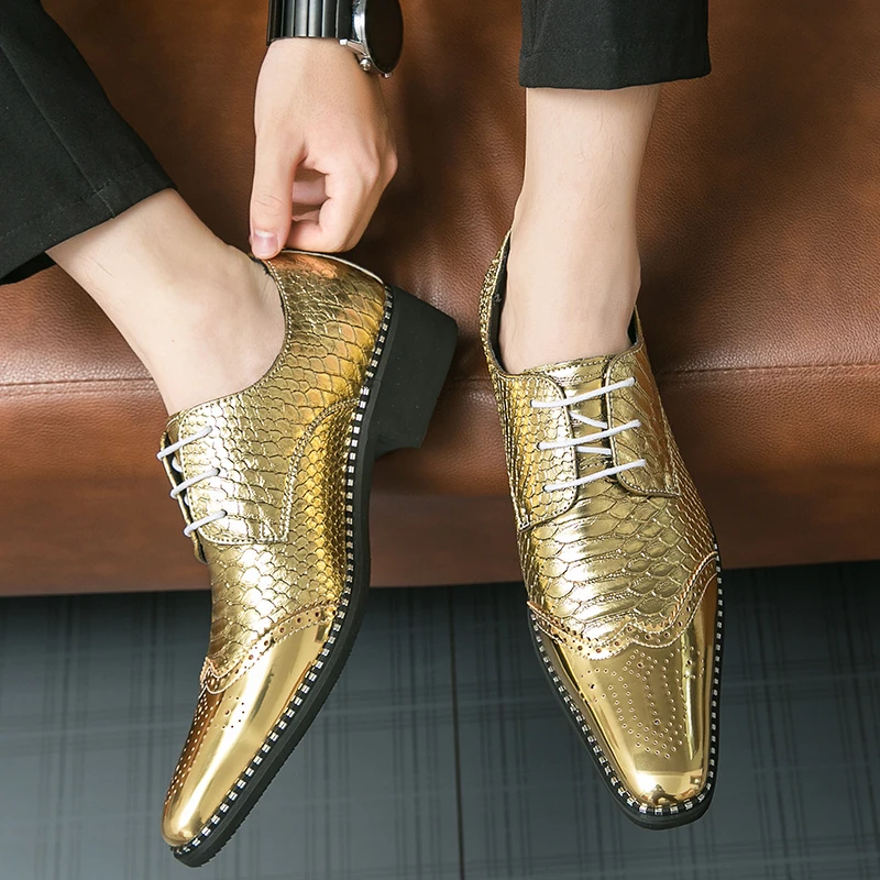 Luxury Designer Gentleman Glitter Gold Business Lace Up Leather Brogues Casual Shoes For Men Wedding Dress Prom Formal Footwear