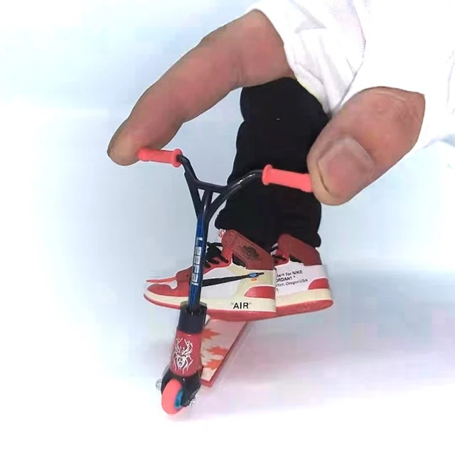Mini Finger Scooter Two Wheel Scooter Children's Educational Toys Finger Scooter Bike Fingerboard Skateboard Mini Finger Scooter 1