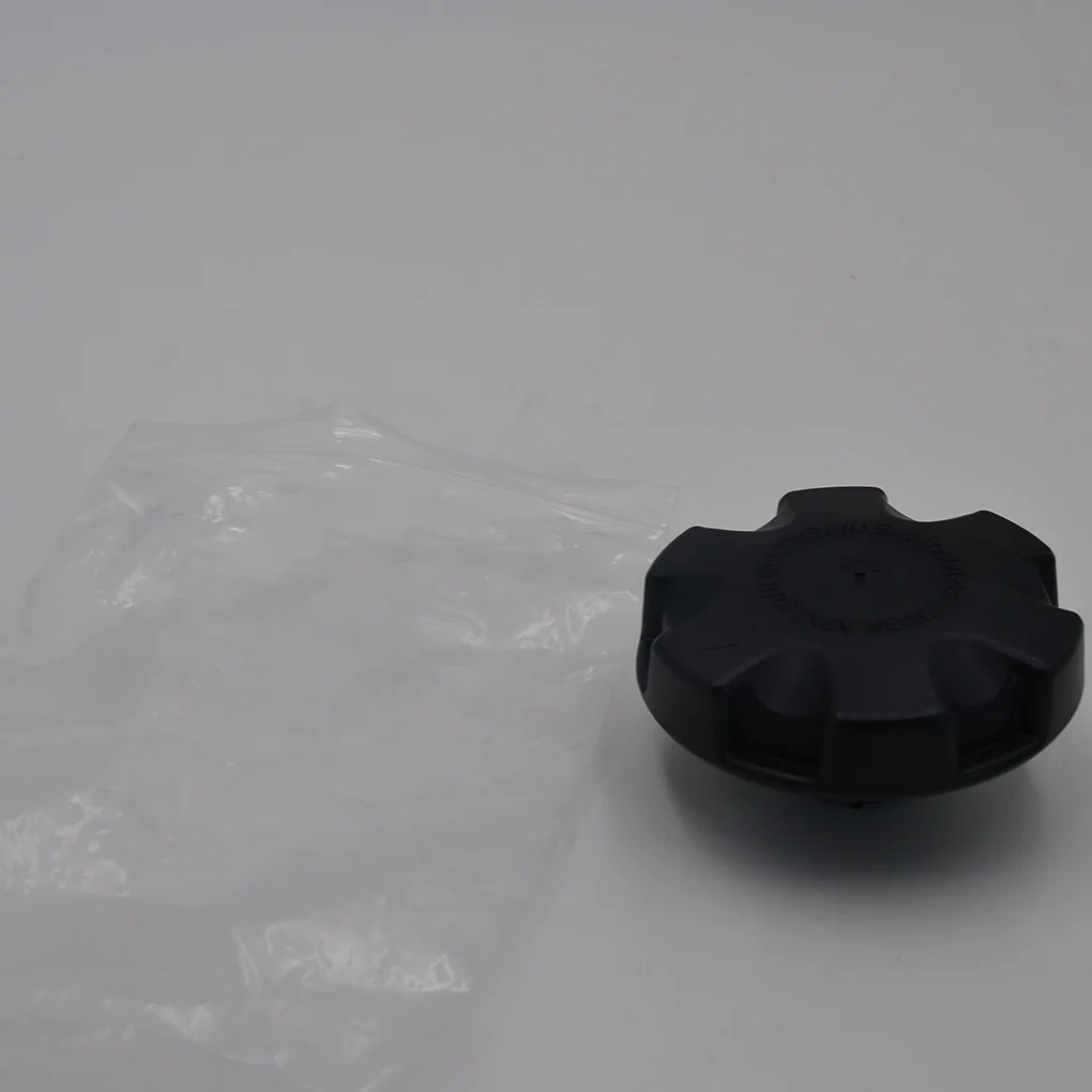 

Replacement for E60 E61 E63 E64 E70 E71 Radiator Coolant Expansion Tank Filler Cap Vice Tank Cover 17137516004