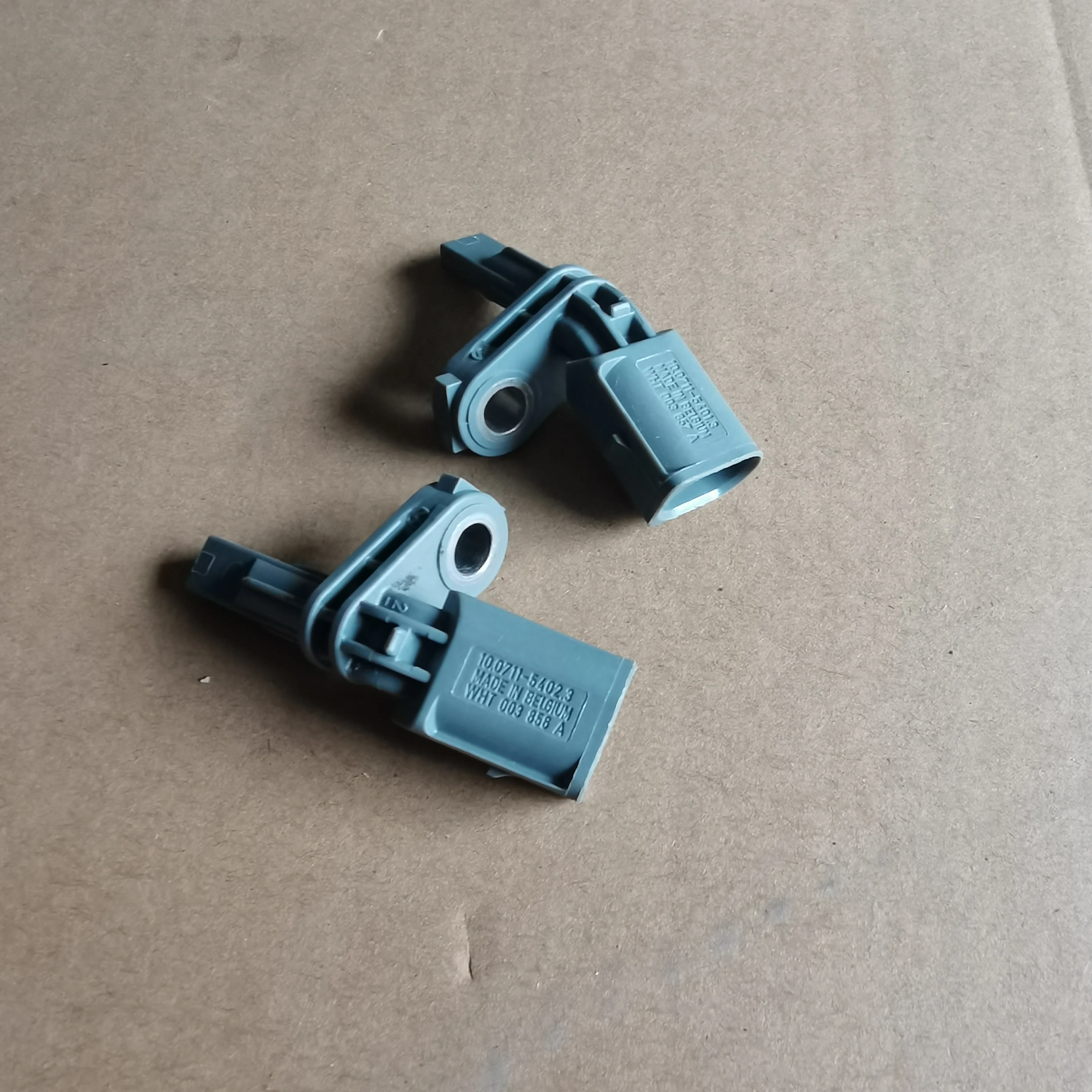 WHT003856A WHT003857A ABS Датчики VW GOLF PASSAT TIGUAN TOUAREG |