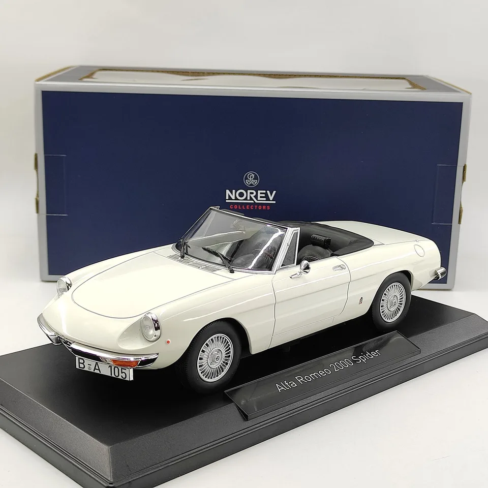 Alfa Romeo 2000 Spider 1973 Gris Clair Metallisé
