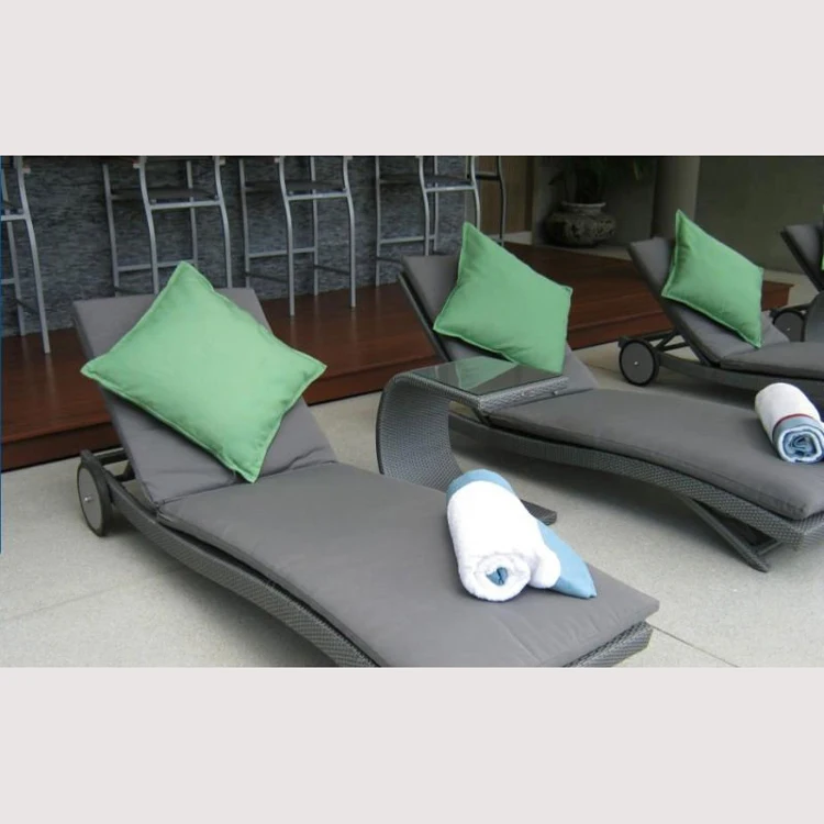 

Hot Sale Garden Lounge Outdoor Sunbed Rattan Beach Chair