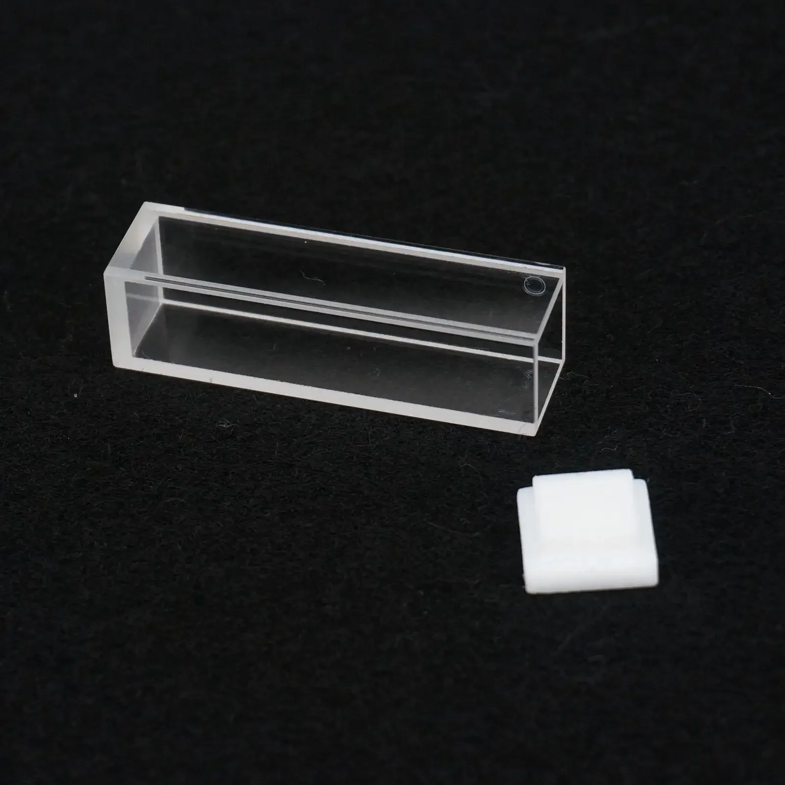 3.5ml 10mm Path JGS1 Quartz Cuvette Cell With Lid 4-faces Polish For Fluorescence Spectrometer Quartz Cuvette Cell