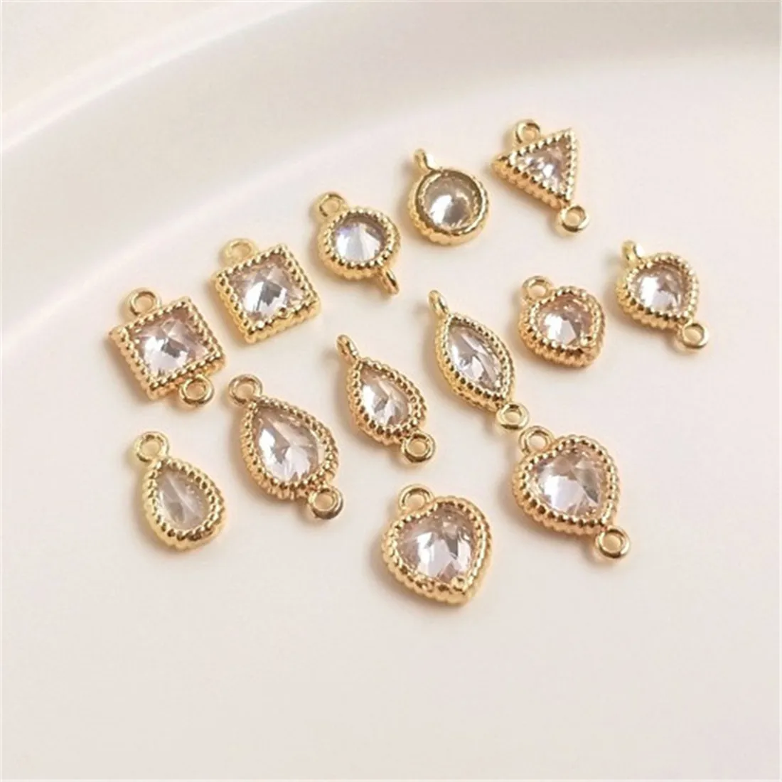 14K Gold Inlaid Hearts, Geometric Squares, Round Pear-shaped Zircon Pendants, DIY Jewelry Accessories D076 little hearts love credit card id holder bag student women travel card cover badge gifts accessories work name card holder gifts