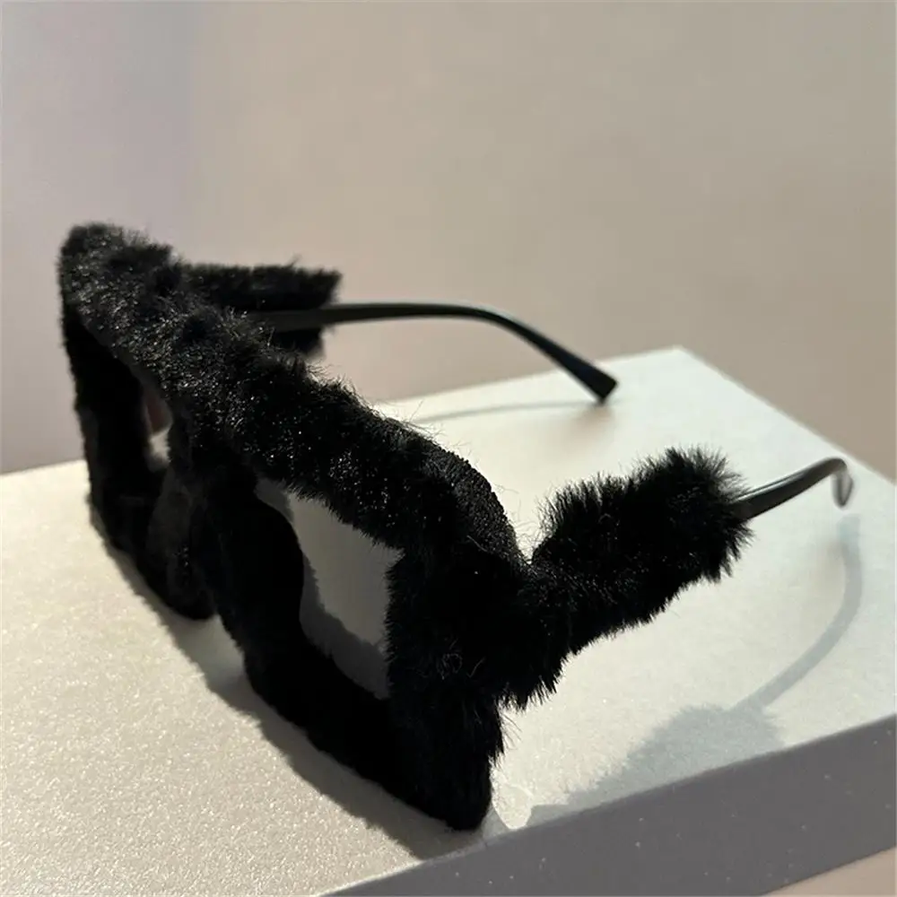 Oversized Plush Sunglasses Style Party Christmas Halloween Cosplay Winter Shades Soft Fluffy Square Frame Sun Glasses for Women 3