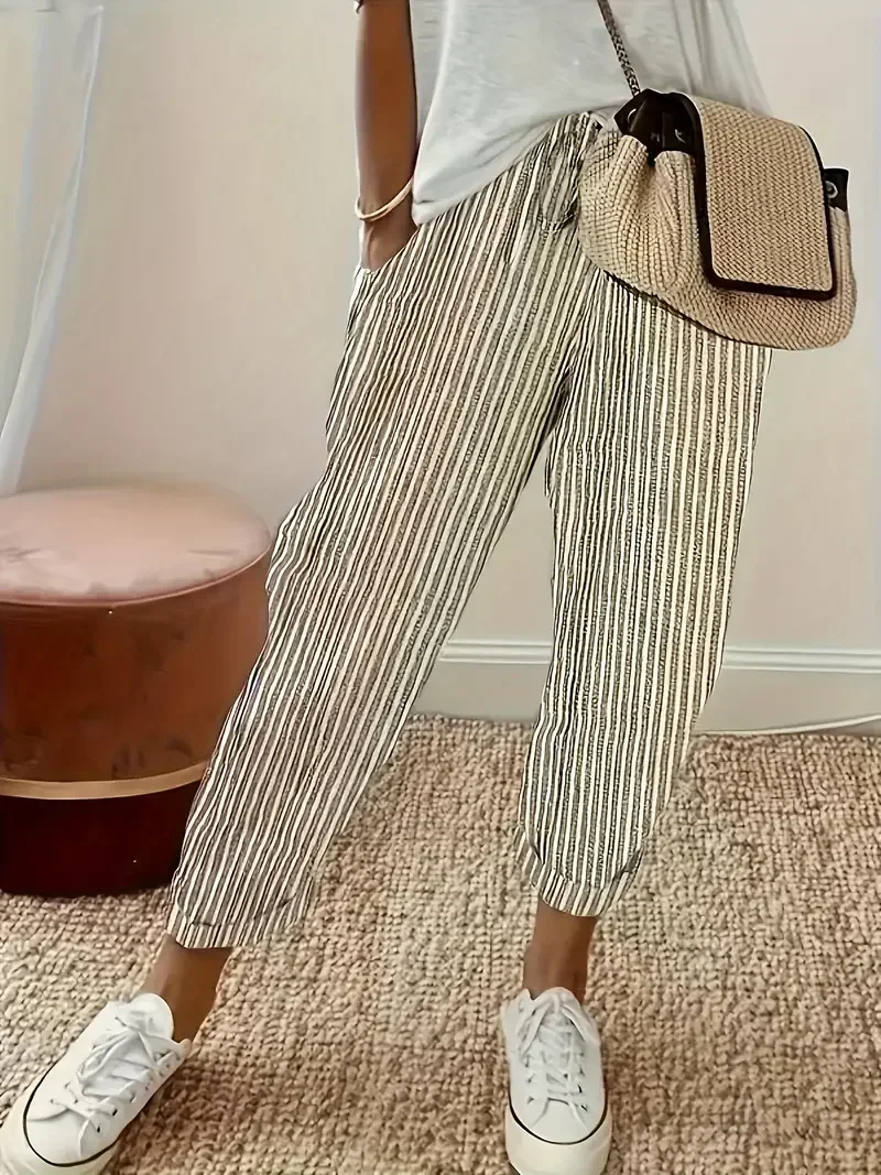 Pantalones amplios estampados