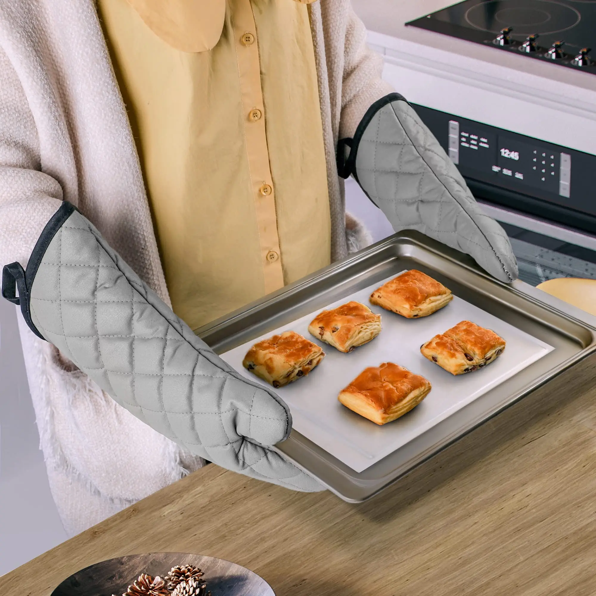2 Pack Oven Mitts kitchen gloves cotton pot holders Quilted Terry Cloth Cotton Lining Extra Long Professional Classic Oven Mitt Heat Resistant Kitchen Gloves