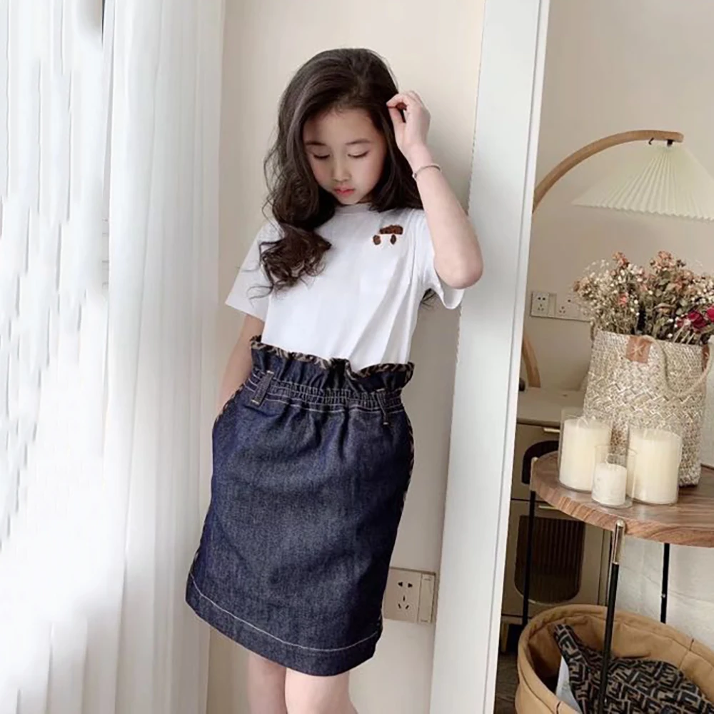 

Girl's Denim Skirt Suit 2024 Spring New Towel Embroidered Bear Pocket Embroidered Top + Denim Skirt Children's Parent-Child Suit