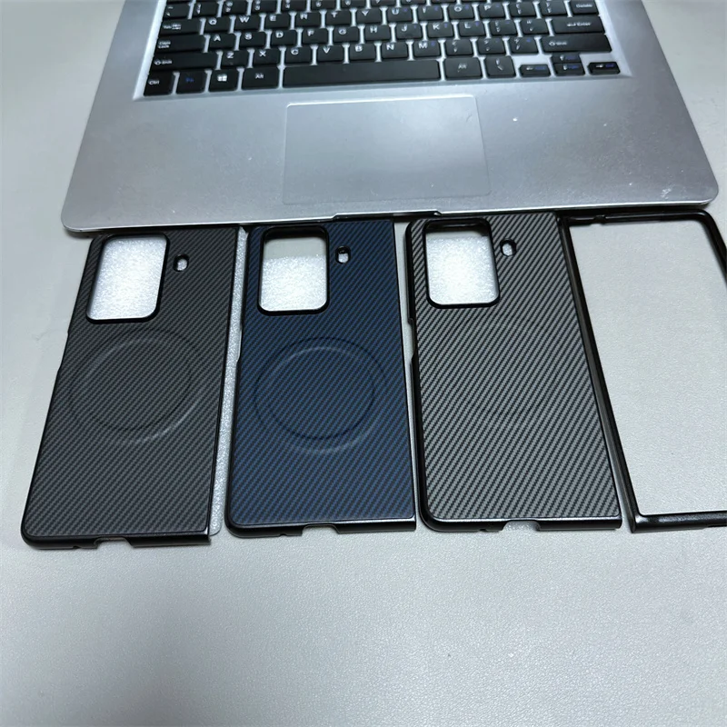Premium Magnetic Carbon Fiber Soft Shell for Magsafe-Compatible Folding Devices