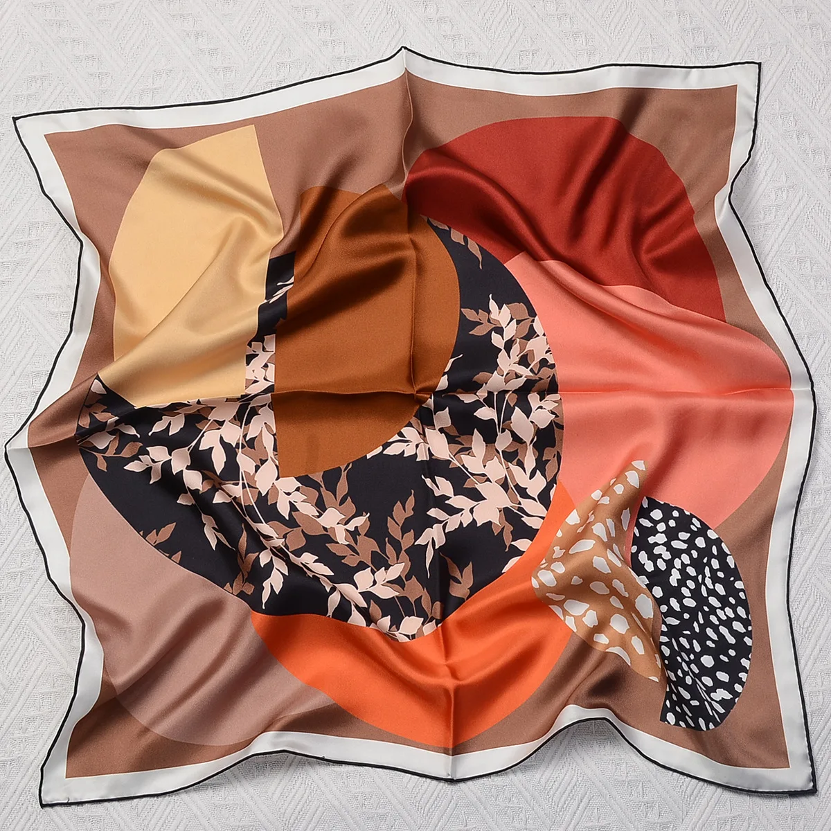 Elegant Versatile Silk Twill Scarf - Luxurious Heavyweight Mulberry 70 Square Fashion Accessory