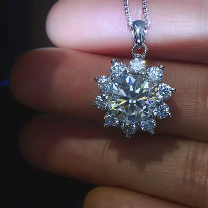 0.5/1/2/3/5 Carat D Color Moissanite Pendant Necklace Sunflower Moissanita S925 Silver Neck Jewelry Pass Diamond Test Wholesale