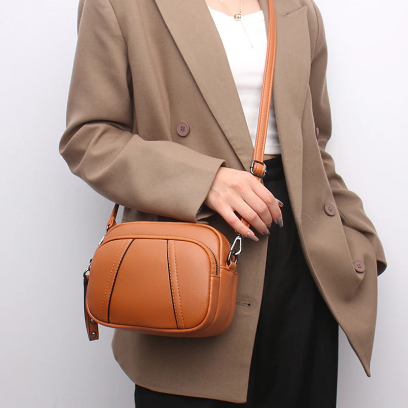Solid Color Fashionable Rivet Zipper Women's Mobile Phone Bag