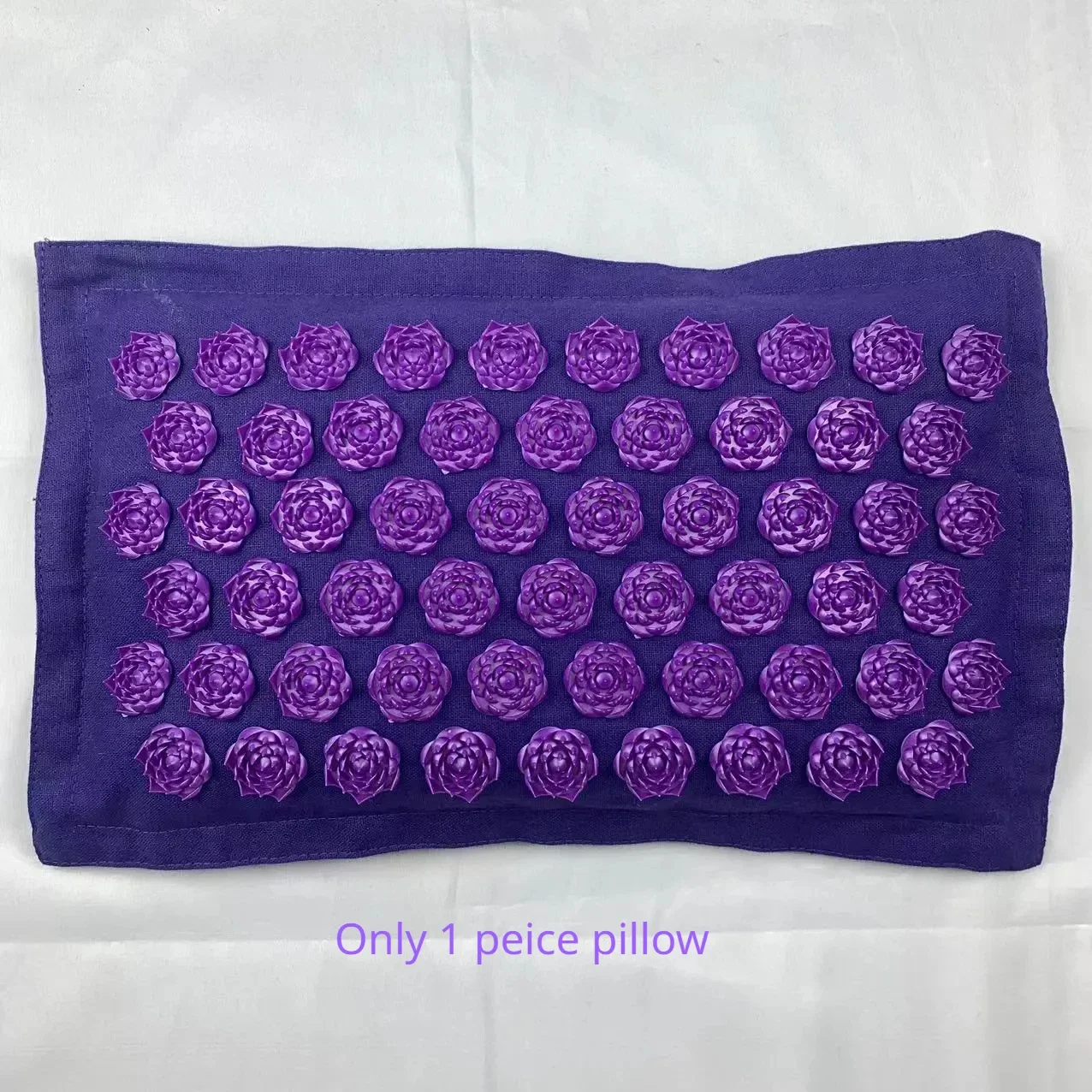 only 1 purple pillow