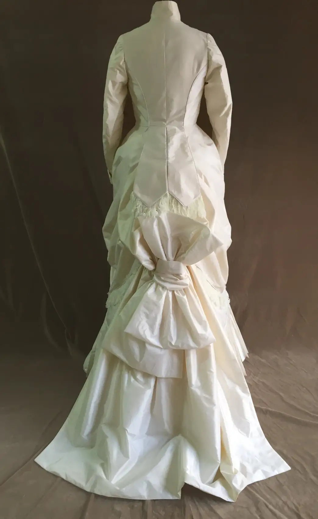 bustle wedding dress Satin Off The Shoulder The sweetheart neckline and vintage Wedding Dress Bustles