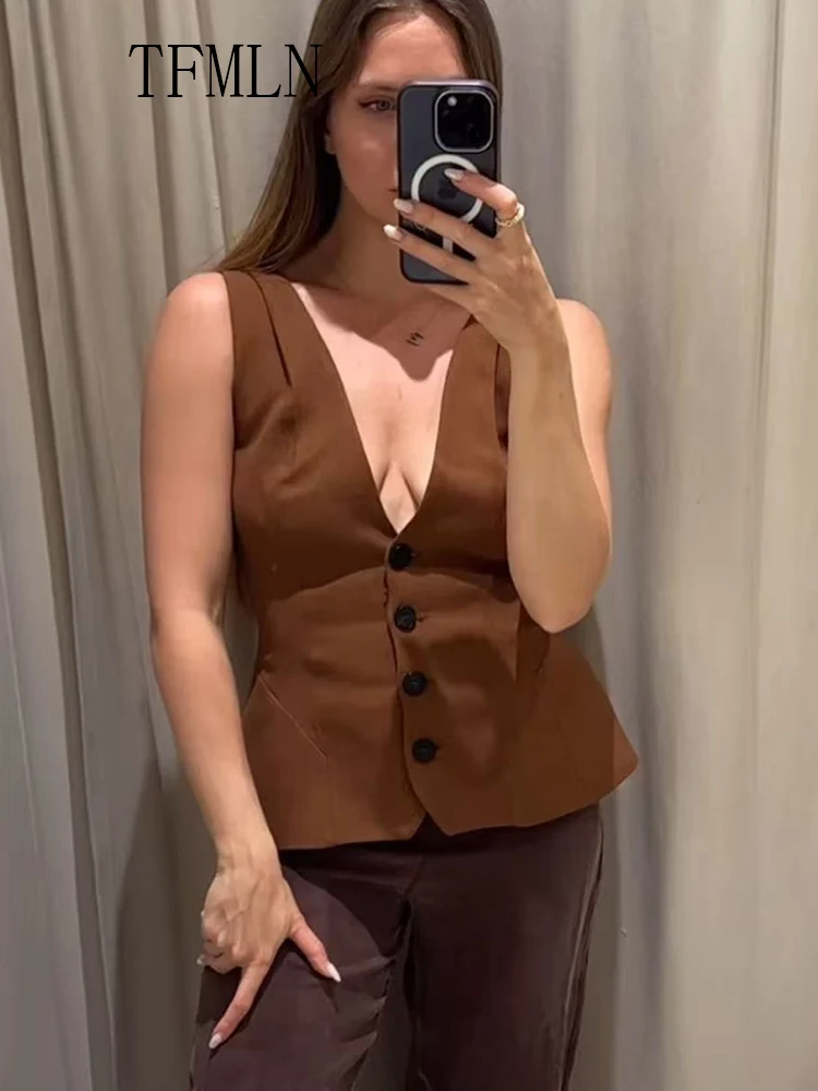 TFMLN 2025 Summer Women Solid V-neck Vest Top Fashion Chic Causal Single Breasted Folds Camisole Tops High Street Backless Shirt