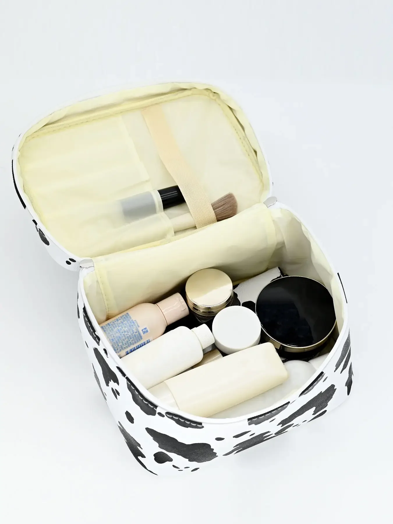 One Piece Cow Pattern Cosmetic Bag, Waterproof Travel Large Capacity Toiletry Bag, Portable Cosmetic Storage Bag 5
