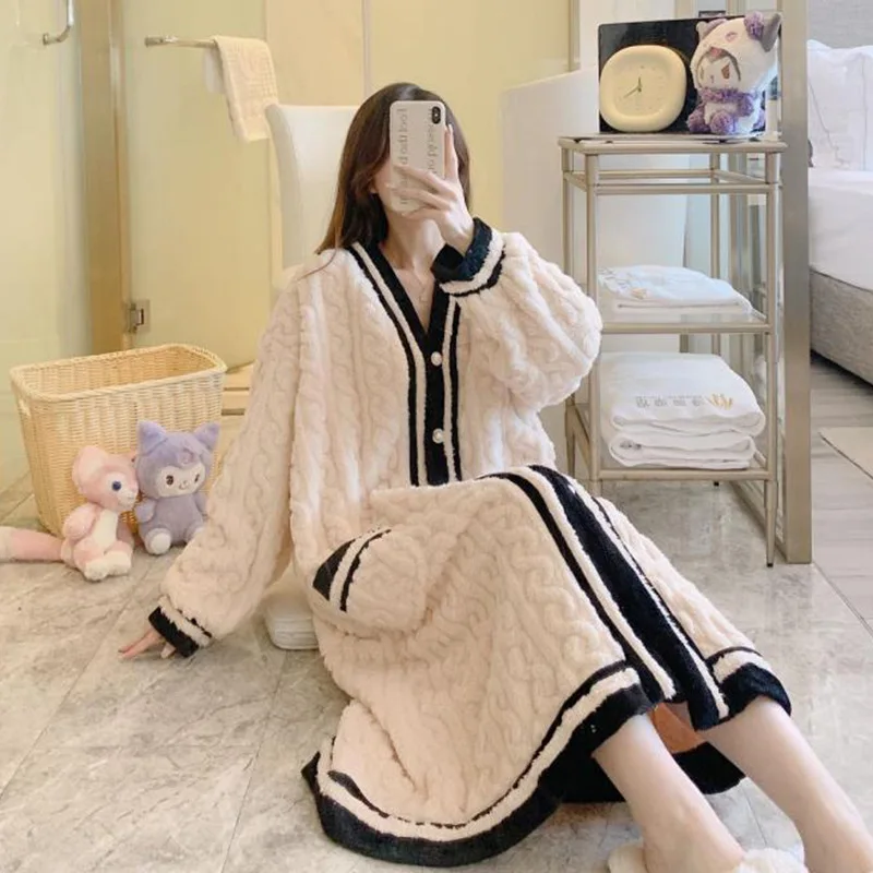Winter Fashion Women Bathrobe Flannel Thicken Plush Long Sleeve Bathrobe Sleepwear Warm Nightgown Christmas Gift For Women