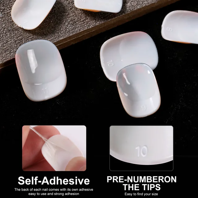 어린이용 가짜 네일로 찬란한 손톱 연출