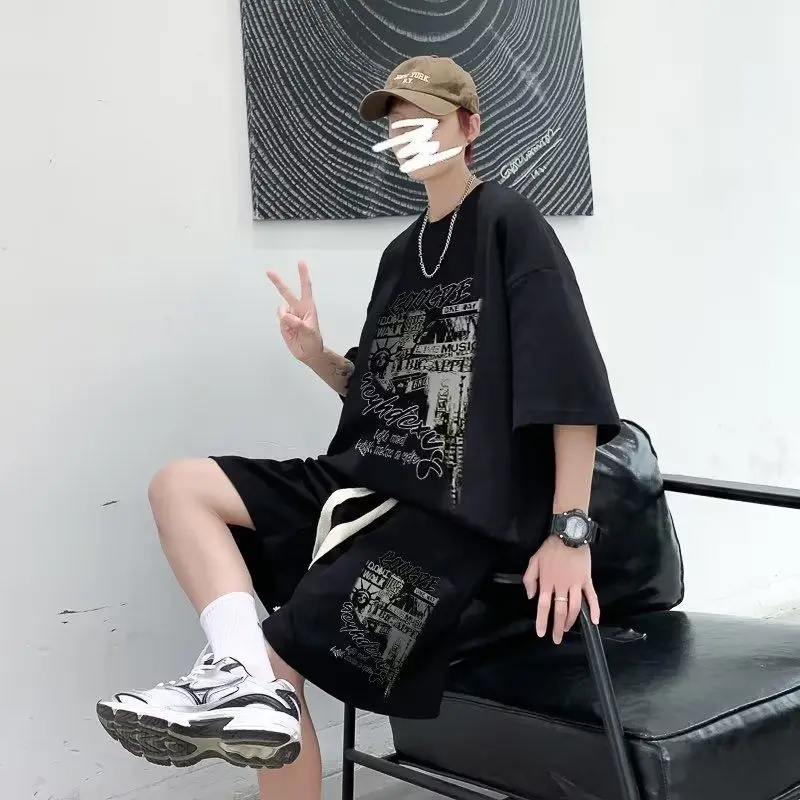 Men's and Women's Fashion Comfortable Suit Set with Handsome Summer Short-sleeved Shorts Two-piece Fashionable Set