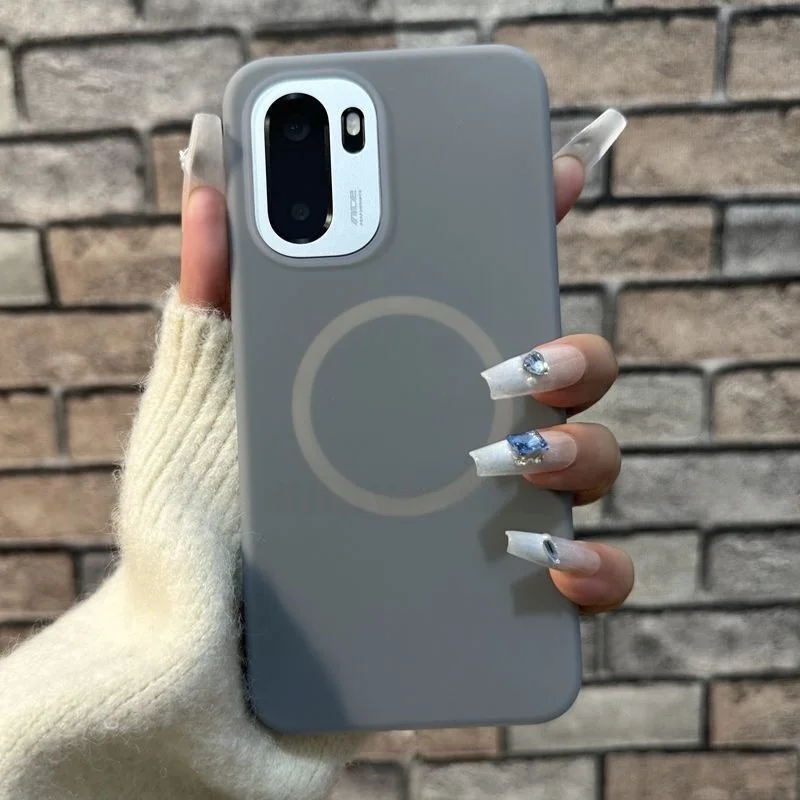 New Soft and Drop-Proof Magnetic Liquid Silicone Phone Back Cover