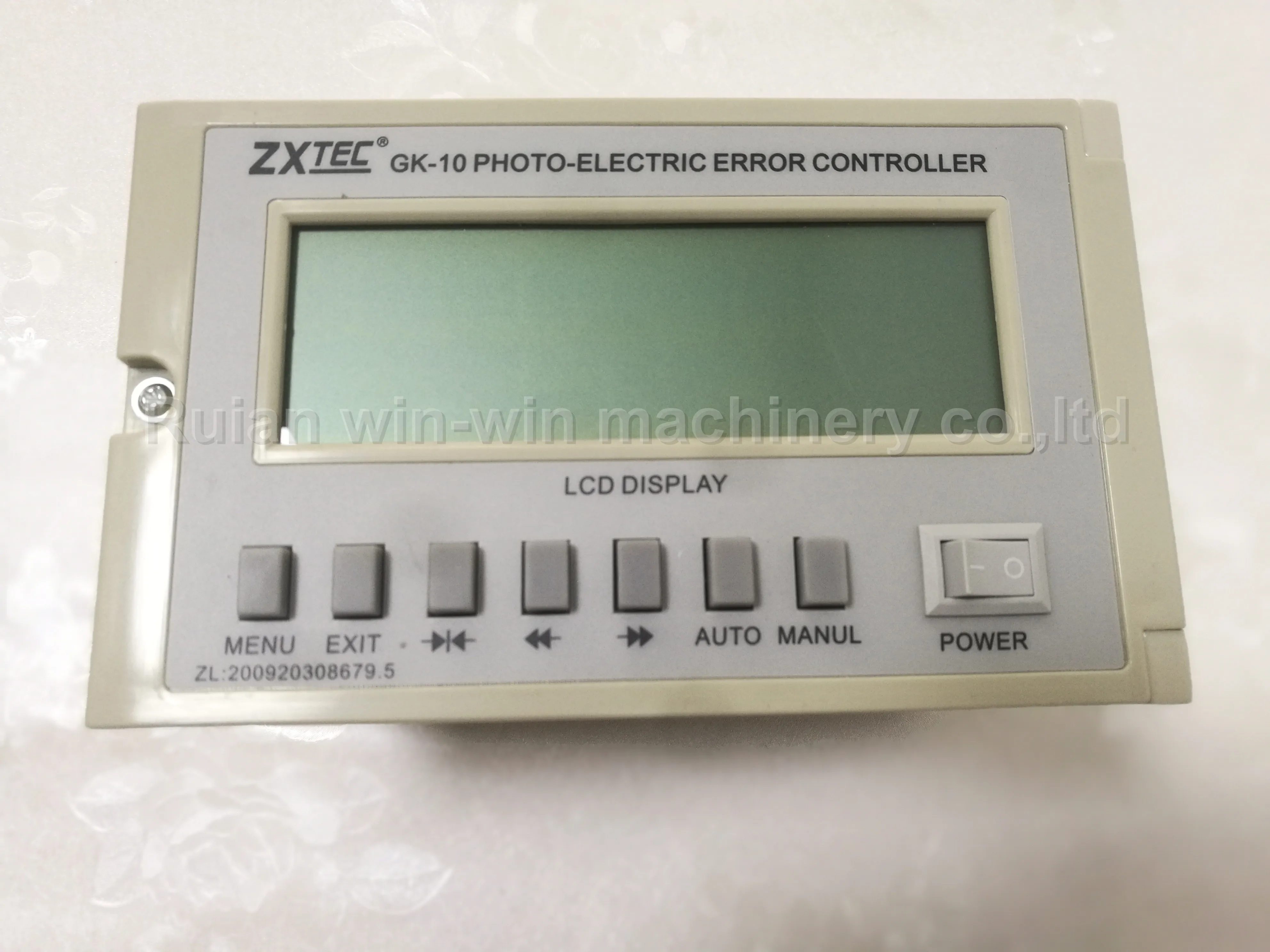 

Фотоэлектрический корректирующий контроллер ZXTEC GK-10 EPC