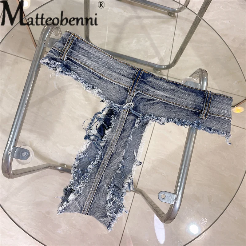 Show Peachy Butt Low Waist Perforated Nightclub Denim Shorts Fashion Fun Bar High Elastic Women\'s Mini Jeans Sexy Beach Outfits