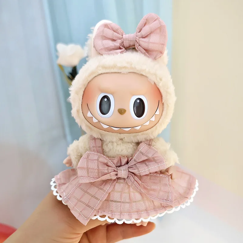thumbnail image 1 of Ropa para muñecas Labubu de 17 cm con colgante de macarrón con latidos del corazón, camiseta con botones, pantalones con tirantes, ropa de repuesto, regalo para niños, 1 of 5