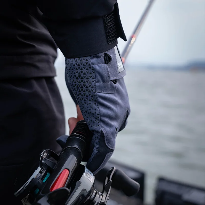 25NEW RVVR fishing gloves three fingers/five fingers Ice silk sunscreen, slip-proof, breathable, dedicated to lure fishing.